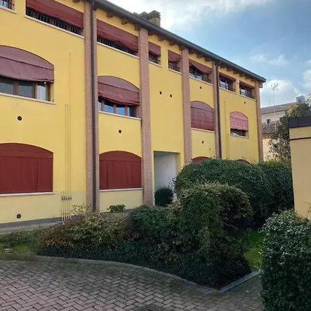 Interno 8 Con Box Auto Privato Gratuito Apartamento Ferrara