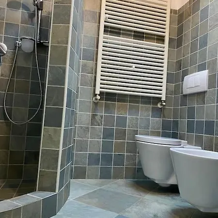 Interno 8 Con Box Auto Privato Gratuito Ferrara